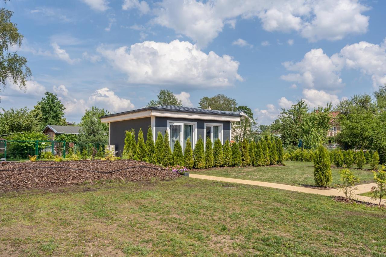 Family Garden House With Free Private Parking & Playground Villa Рига Екстериор снимка