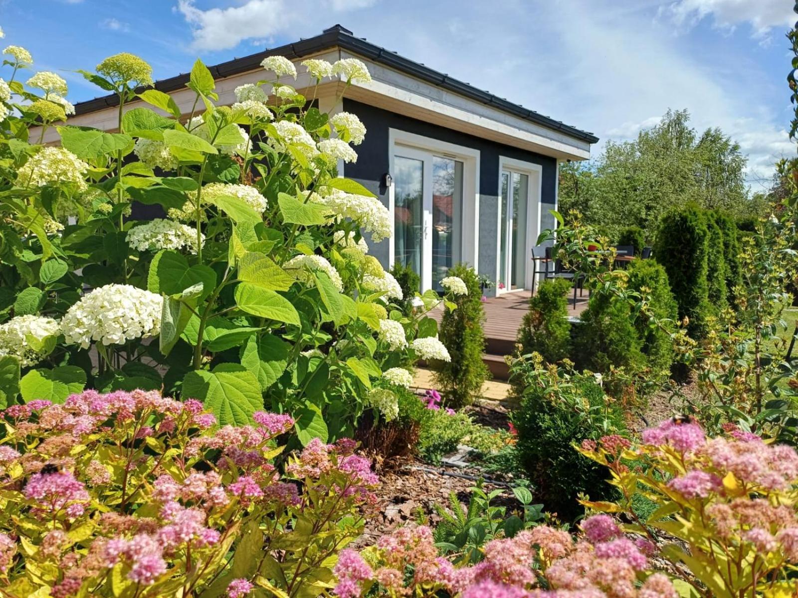 Family Garden House With Free Private Parking & Playground Villa Рига Екстериор снимка